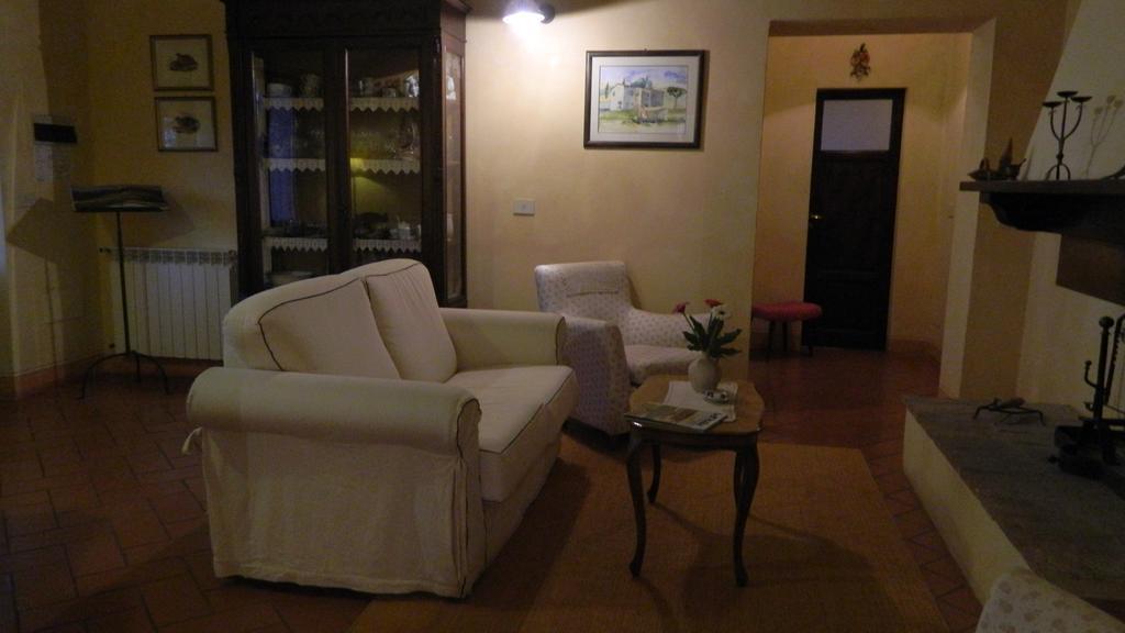 Le Rogheta Villa Campiglia d'Orcia Luaran gambar